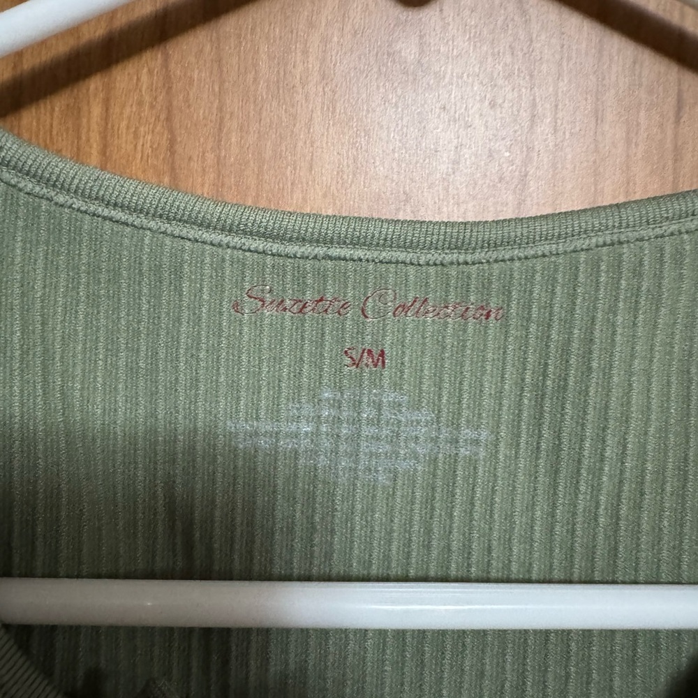 Button Front Tank Top Bundle! - Picture 4 of 4